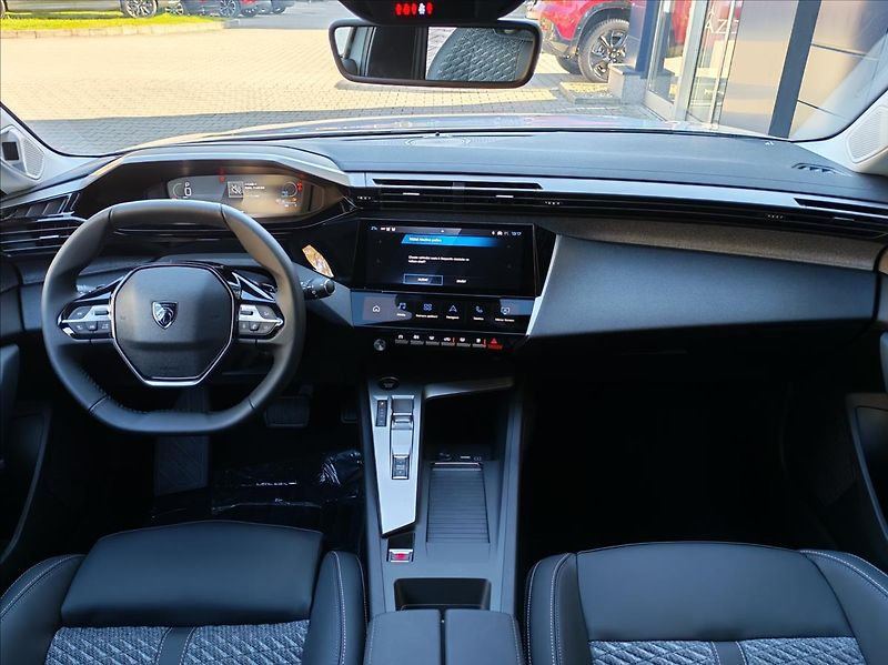 Peugeot 308 (2026) SW ALLURE Hybrid 145 e-DCS6 - fotka 13 z 18