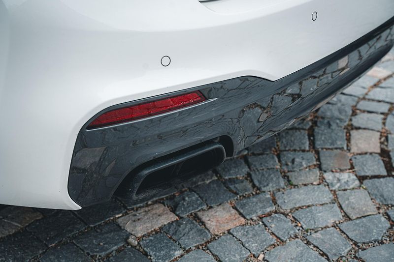 BMW Řada 5 (2017) M550i xDrive ČR  - fotka 20 z 58