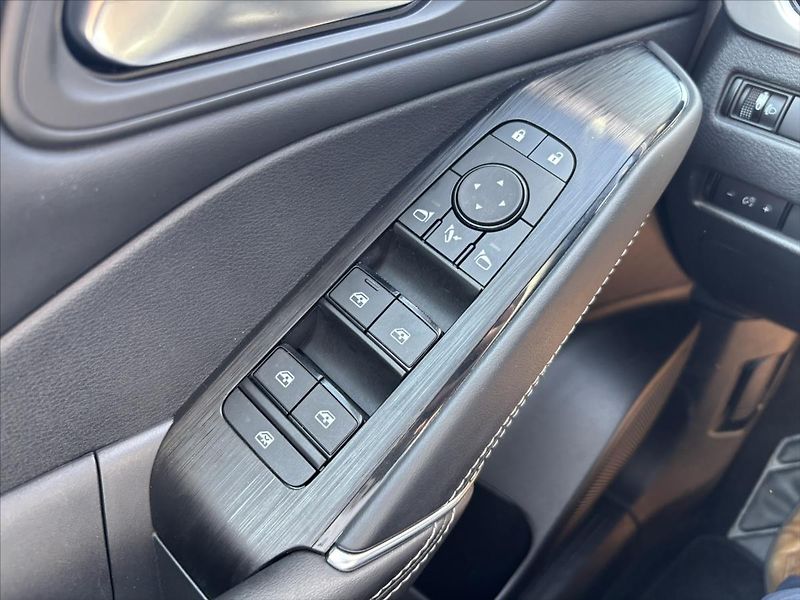 Nissan Qashqai 1,3 i AT N-Connecta - fotka 29 z 43