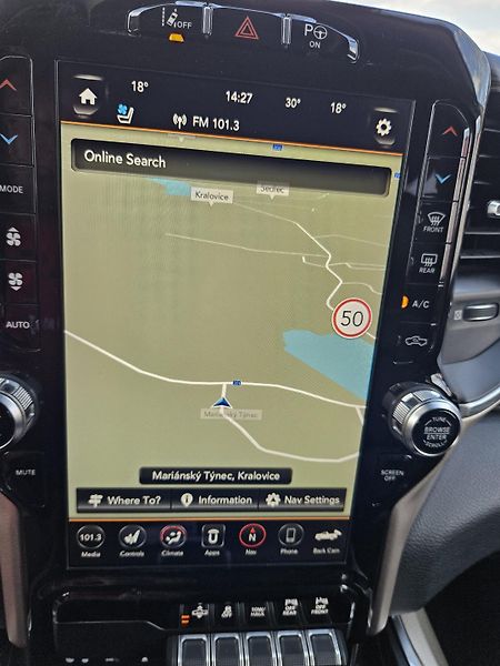 RAM 1500 (2019) 5.7HEMI + LPG LARAMIE - fotka 21 z 38