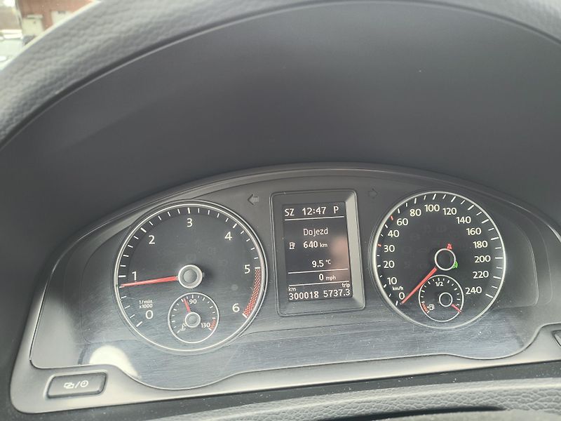 Volkswagen Multivan (2013) 2.0 BITDI 132KW DSG 4M LONG - fotka 27 z 50
