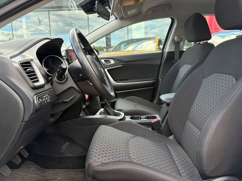 Kia Ceed 1.5 T-GDi Exclusive 118kW - fotka 6 z 9