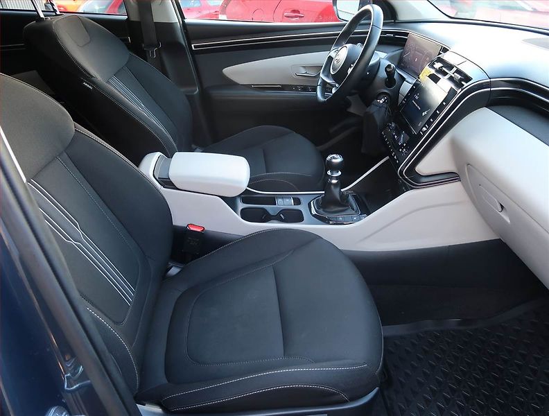 Hyundai Tucson (2022) 1.6 T-GDI - fotka 9 z 20