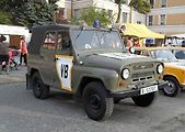 UAZ-469 v markingu někdejší Veřejné bezpečnosti.