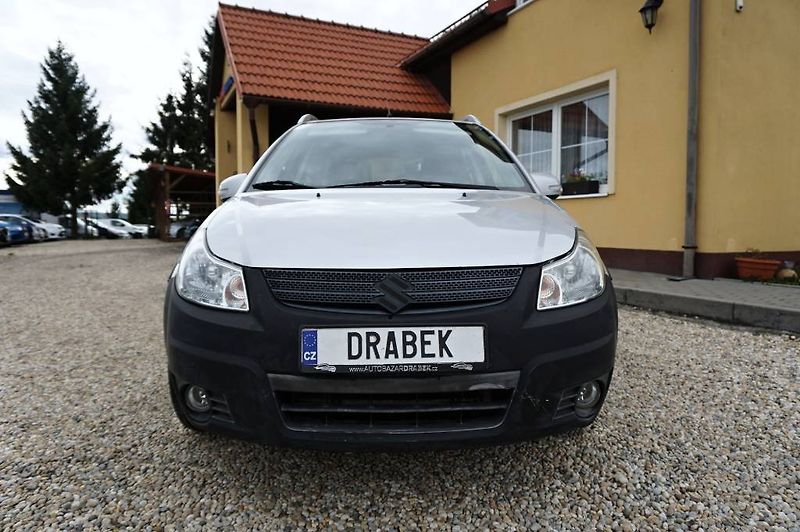 Fiat Sedici (2012) 1,6 16V 88 kW - fotka 10 z 46