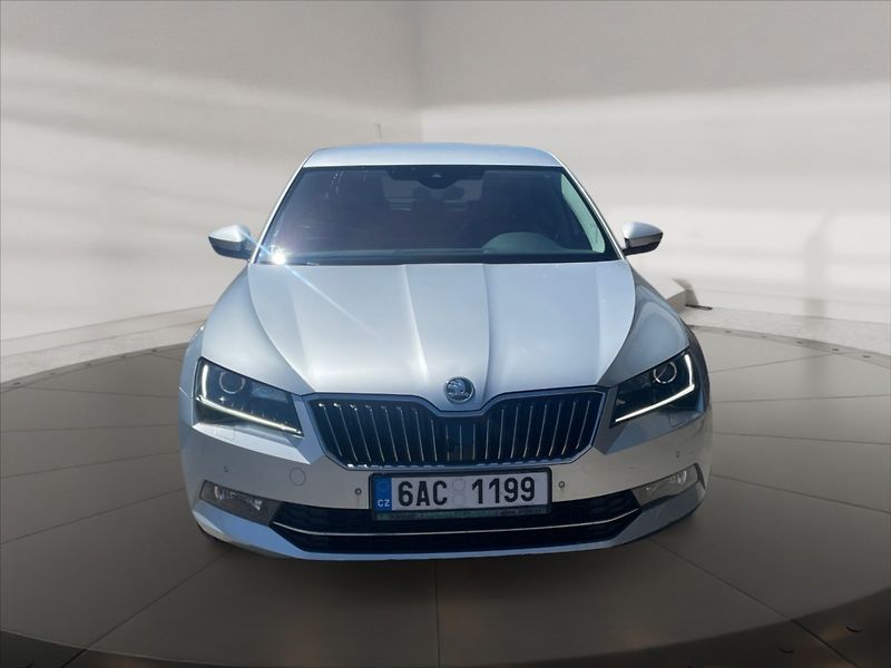 Škoda Superb 2,0 TDI 140 L&K 4x4 - fotka 2 z 11