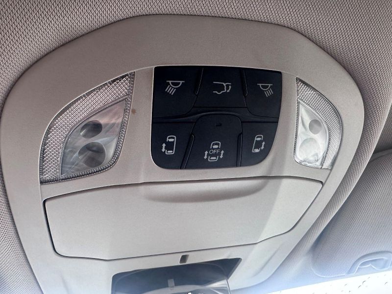 Chrysler Pacifica (2019) 3,6 Touring L Kůže 2019 - fotka 18 z 19