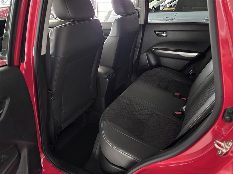 Suzuki Vitara (2026) 1,4 BoosterJet Automat  Elegan - fotka 7 z 11