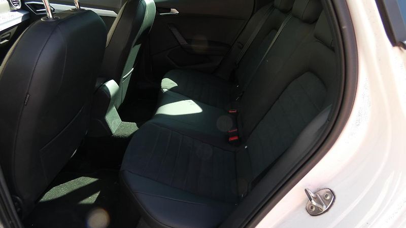 Seat Arona 1,0 TSi 81kW FR - fotka 20 z 23
