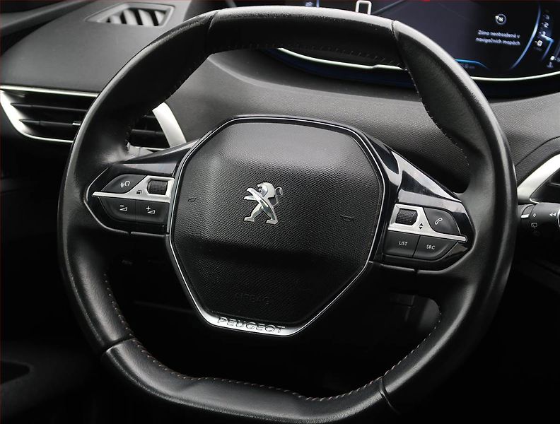 Peugeot 5008 (2020) Active PureTech 130, 7 míst - fotka 16 z 24