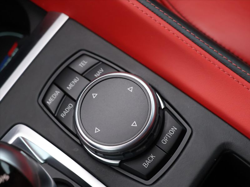 BMW X6 M 4,4 423kW xDrive Aut.klima C - fotka 29 z 38