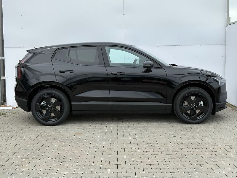 Volvo EX30 PLUS BLACK EDITION P5 LONG RAN - fotka 5 z 18