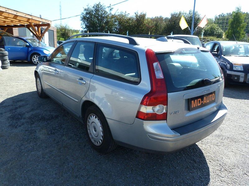 Volvo V50 1.6D 80kW - fotka 7 z 17