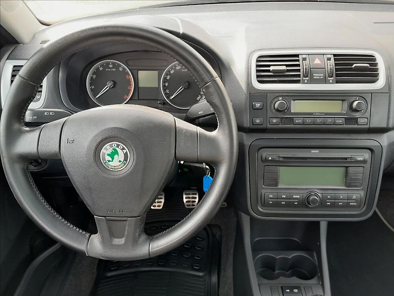 Škoda Roomster 1,6 i 77kW SCOUT MOTOR K.O. - fotka 32 z 43