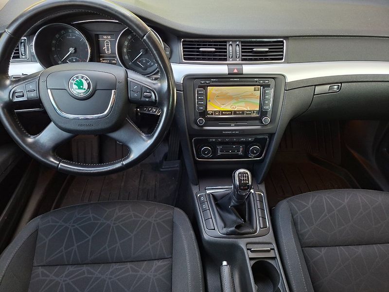 Škoda Superb (2012) 2.0TDI 125kW 6MAN 4X4 - fotka 12 z 27