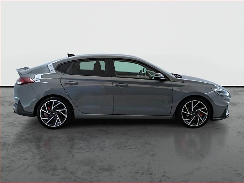 Hyundai i30 (2021) N-Line 1.6 CRDi MHEV - fotka 6 z 17