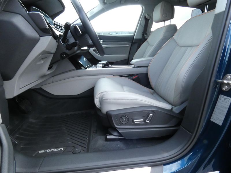 Audi e-tron (2020) 55 Quattro SoH100% - fotka 18 z 30