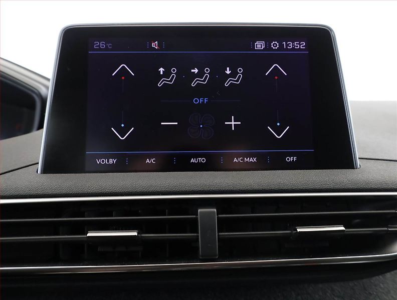 Peugeot 5008 (2018) 1.6 THP, Automat, 7 míst - fotka 17 z 21