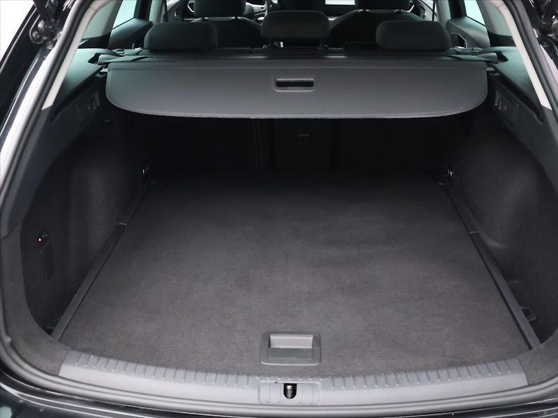 Seat Leon 2,0 TDI 110kW Style ST DSG - fotka 10 z 31