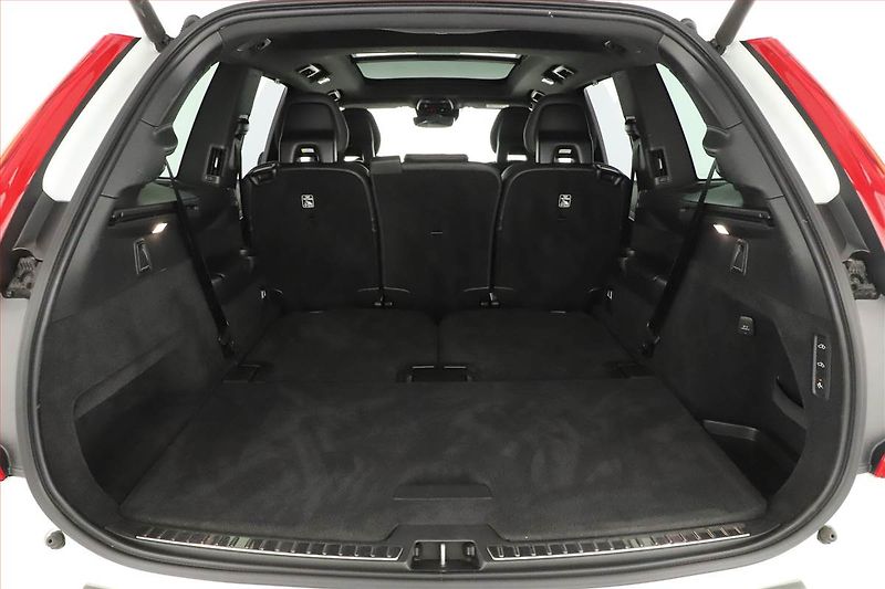Volvo XC90 (2020) B6 AWD - fotka 11 z 31