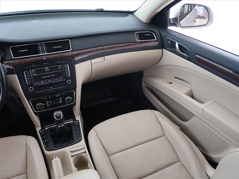 Škoda Superb (2014) Elegance 2.0 TDI, Navi, Xenony - fotka 8 z 20