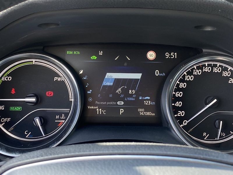 Toyota Camry 2.5HSD, ČR-1m, Executive, navi - fotka 15 z 32