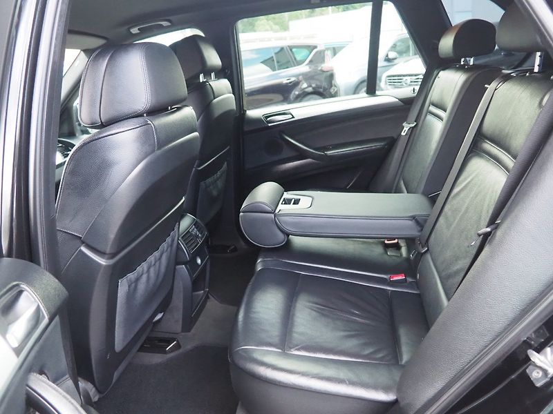 BMW X5 (2011) 3.0d 180 kW, xDrive - fotka 12 z 39