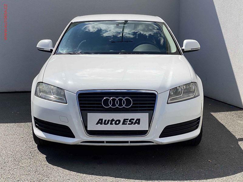 Audi A3 (2009) 1.4 TFSi sportback, AC, park - fotka 2 z 15