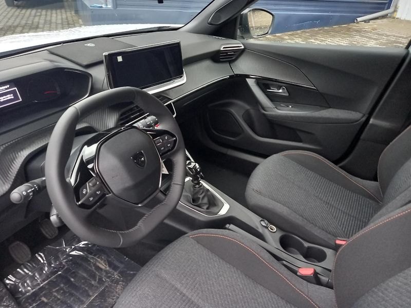 Peugeot 2008 (2026) BUSINESS Turbo 100k MAN6 - fotka 14 z 20