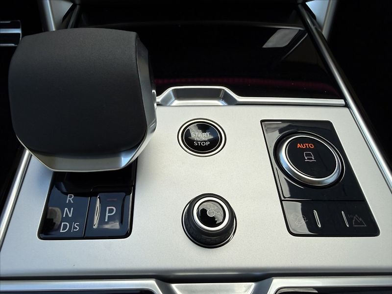 Land Rover Range Rover (2026) 3,0 AUTOBIOGRAPHY D350 - fotka 18 z 38