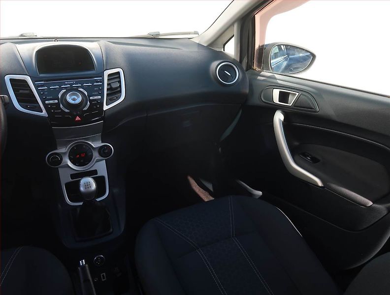 Ford Fiesta (2011) 1.4, LPG, po STK, slušný stav - fotka 8 z 17