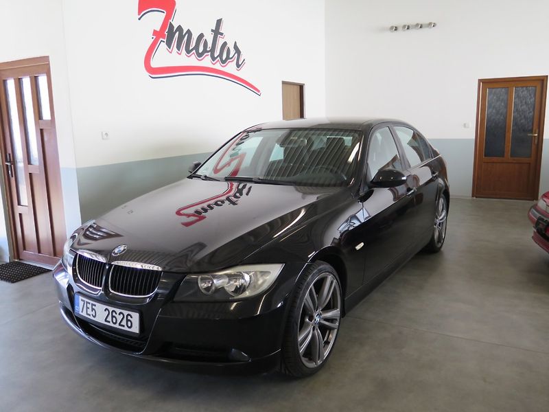 BMW Řada 3 (2008) 318i,klima,senzory,navi - fotka 1 z 27