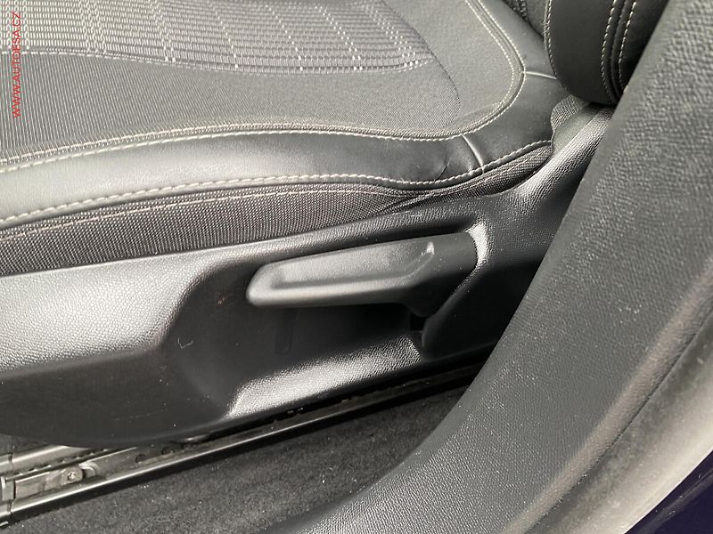 Peugeot 308 (2019) 1.2PT, Allure, AT, navi, TZ - fotka 14 z 18