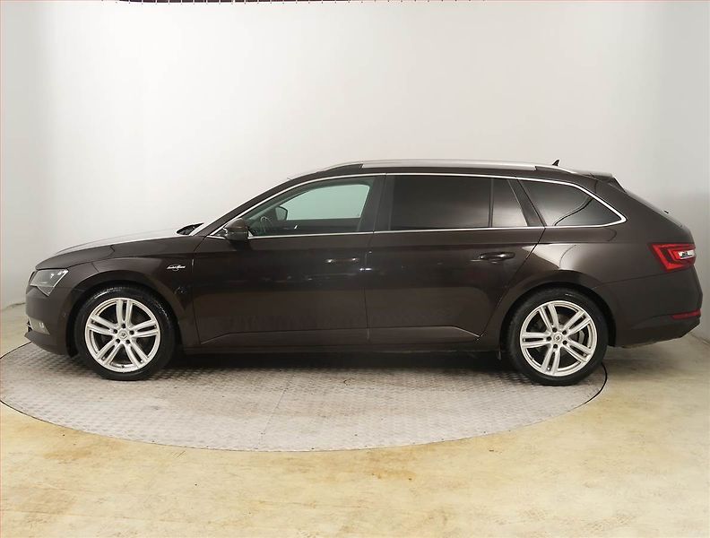Škoda Superb (2016) Laurin&Klement 2.0 TDI - fotka 3 z 28