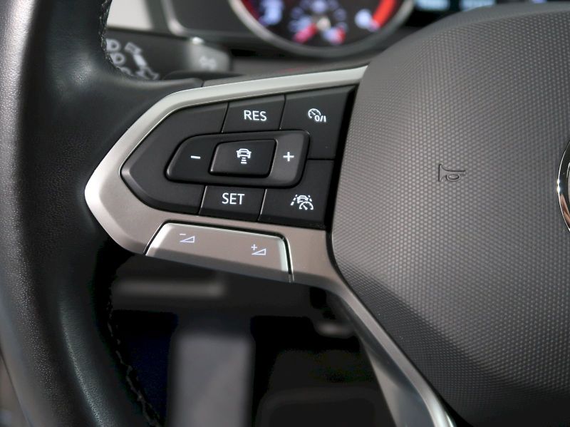 Volkswagen Passat (2023) BUSINESS PREMIUM 2.0TDI 110KW - fotka 18 z 36