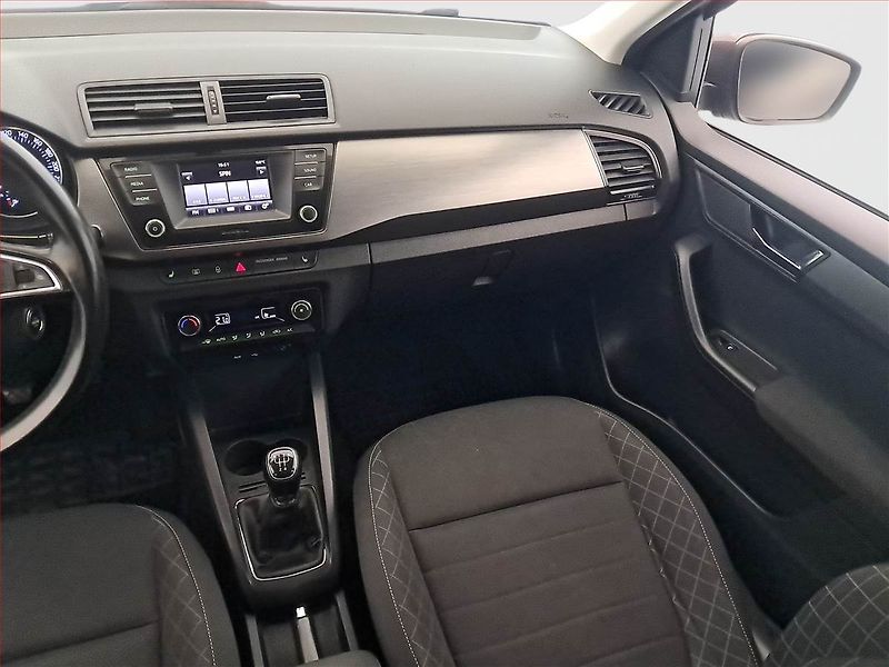 Škoda Fabia (2015) Style 1.2 TSI, Tempomat - fotka 8 z 14