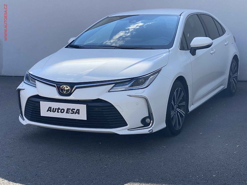 Toyota Corolla (2023) 1.5i, 1.maj,ČR, Comfort, AT - fotka 3 z 23