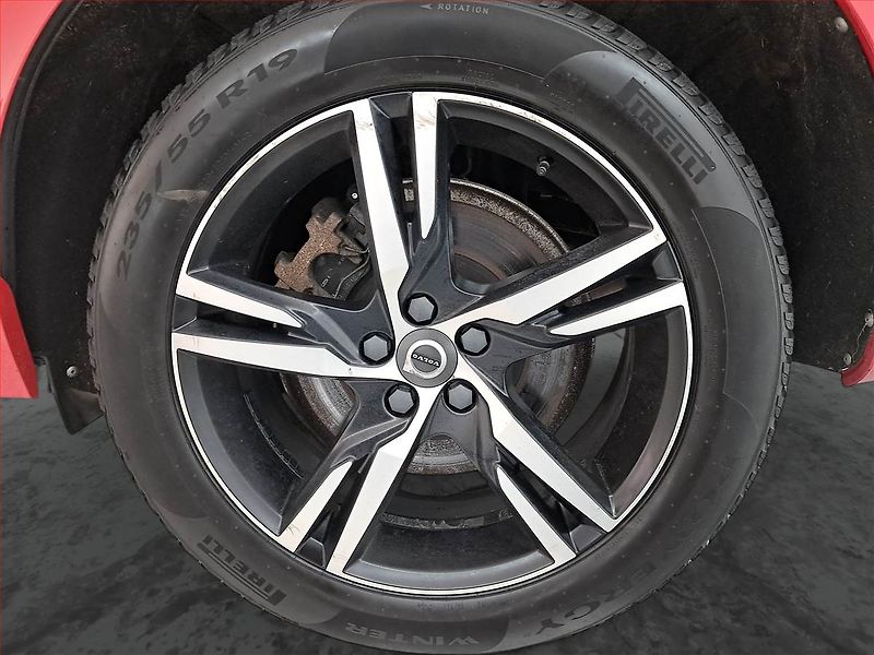 Volvo XC60 (2018) R-Design T5 AWD - fotka 14 z 21