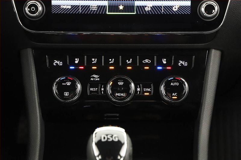 Škoda Superb (2021) Laurin&Klement 2.0 TDI - fotka 18 z 24