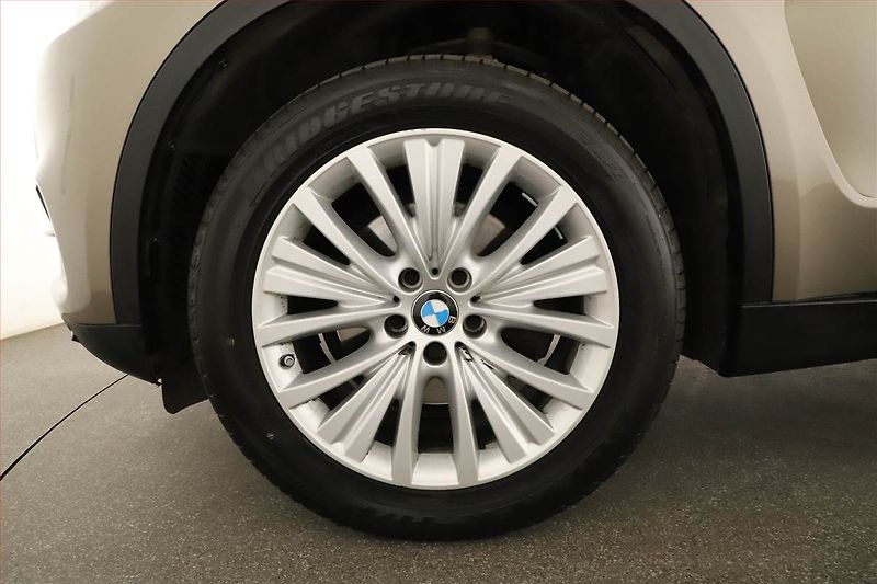 BMW X5 (2016) xDrive30d - fotka 12 z 20