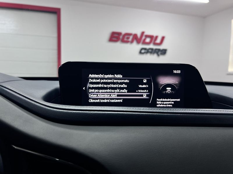 Mazda CX-30 2.0i Skyactiv-G 110 kW Bose - fotka 29 z 38
