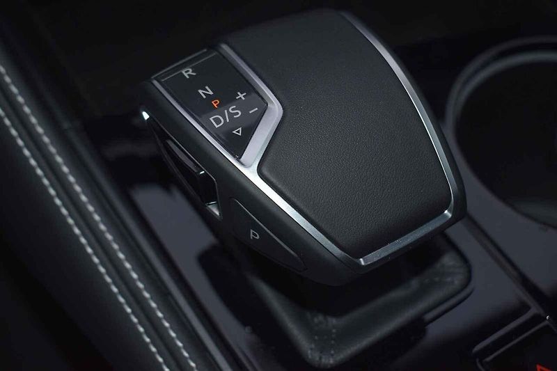 Volkswagen Touareg je dobře vymyšlené velké SUV.