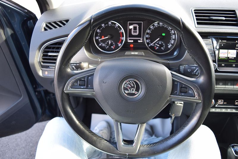 Škoda Fabia (2017) 1.2TSI 81kw DSG JOY NAVI APP - fotka 25 z 41