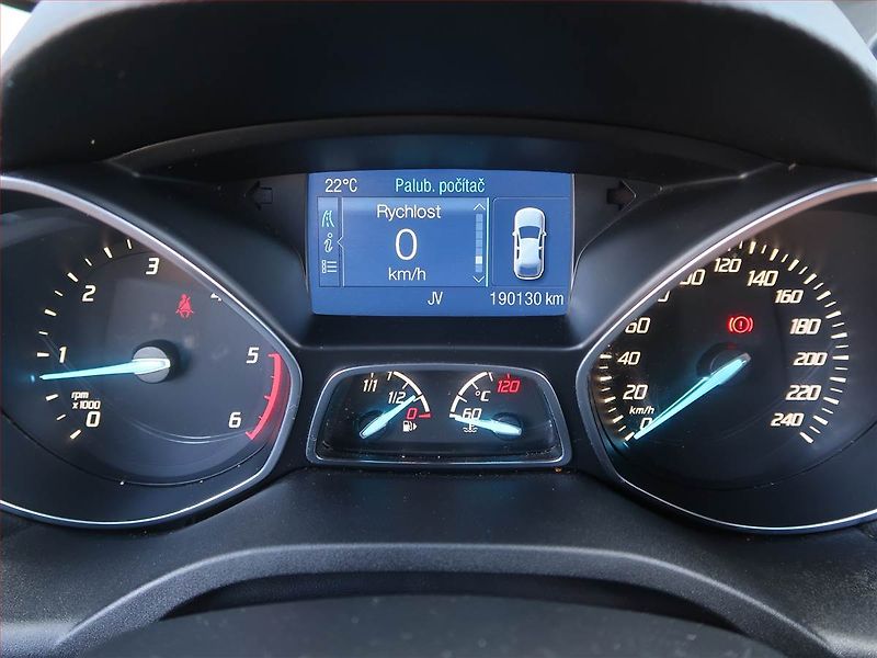 Ford Kuga (2014) 2.0 TDCi, 4X4, Navi, Tempomat - fotka 11 z 19