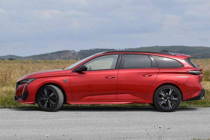 Peugeot kombíky umí. Platí to i novém 308 SW