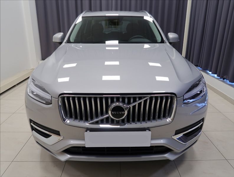 Volvo XC90 2,0 B5 AWD AUT Plus Bright - fotka 2 z 38