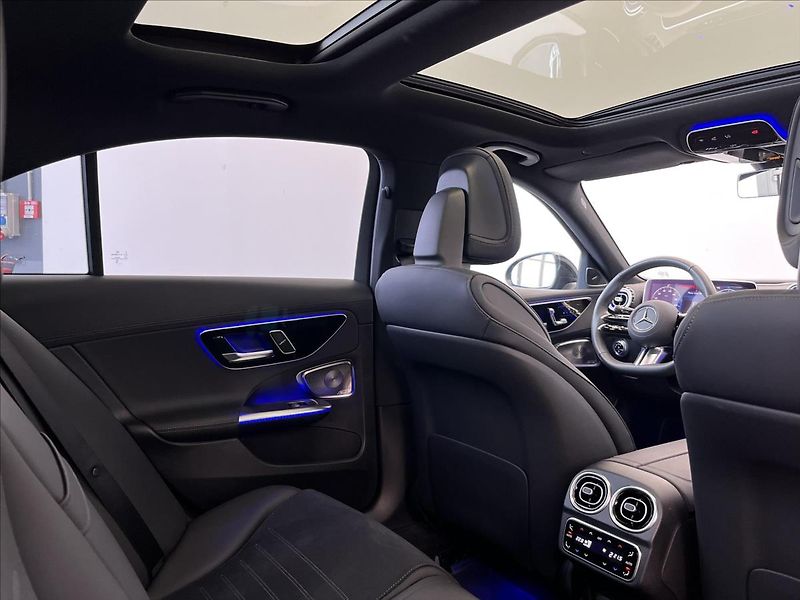 Mercedes-Benz Třídy C 300 de 4MATIC s hybridní techn - fotka 22 z 23