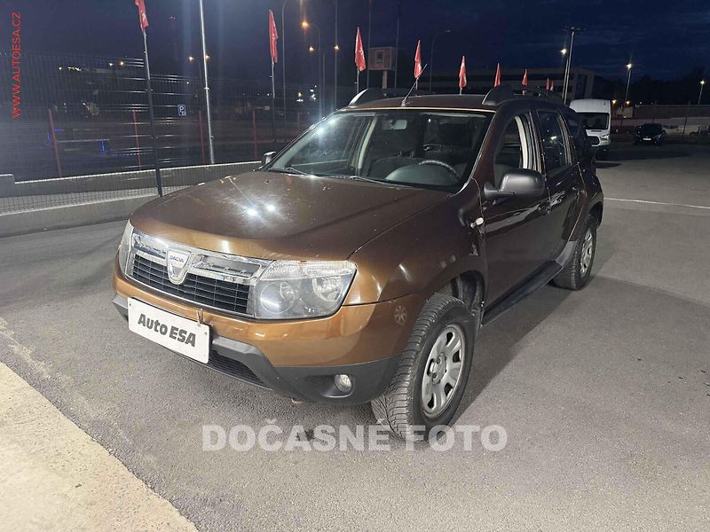 Dacia Duster (2011) 1.6i 4x4, ČR, AC, tažné - fotka 1 z 3