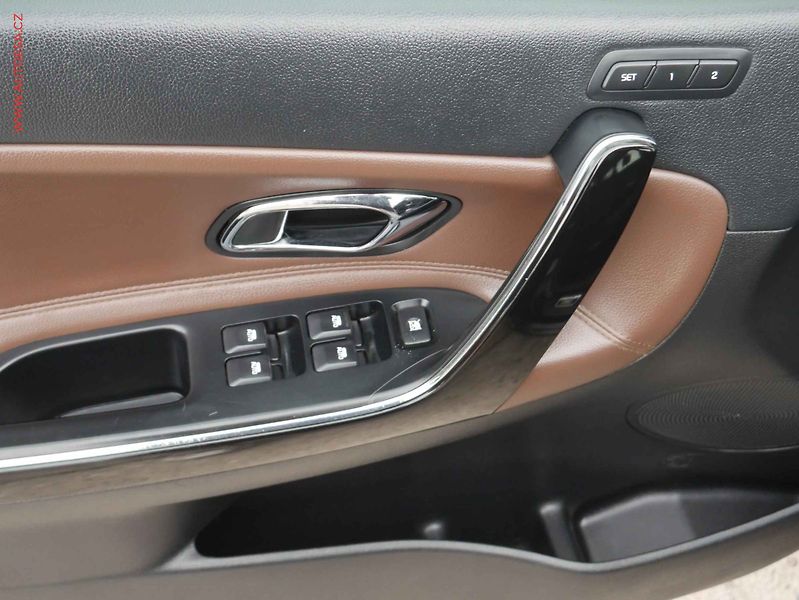Kia Ceed (2014) 1.6 CRDi, Výhř.sed. - fotka 15 z 15