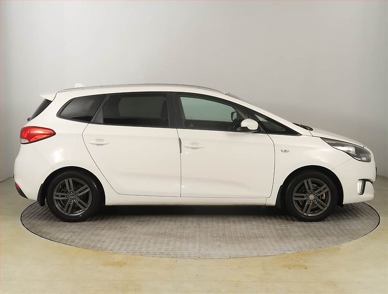 Kia Carens (2016) 1.6 GDI, Serv.kniha, Tempomat - fotka 6 z 19